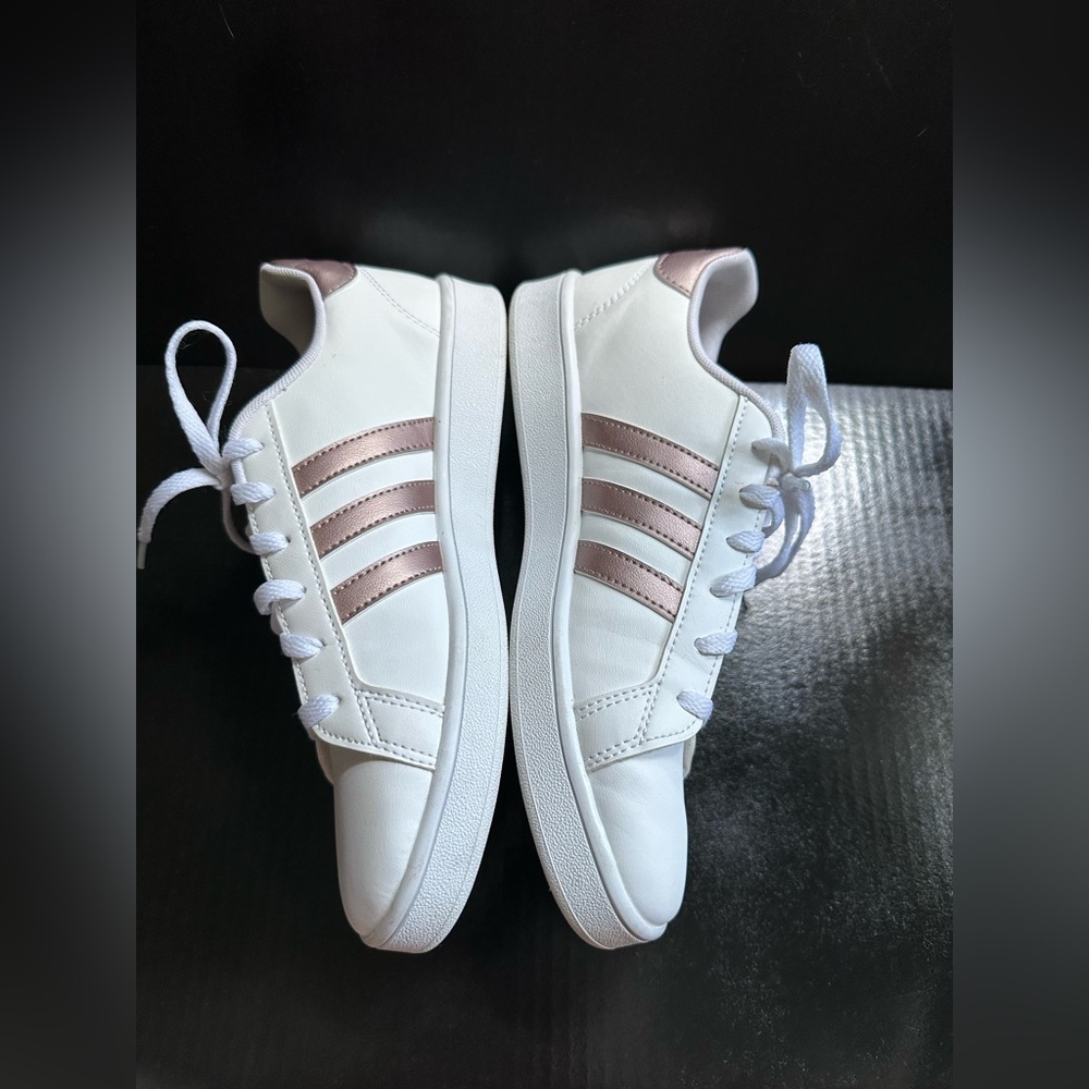 Adidas Cloudfoam Advantage Sneakers with Rose Gold Stripes Size 5 1/2 - Picture 7 of 9